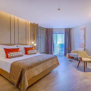Honeymoon Zimmer mit Kingsize-Bett